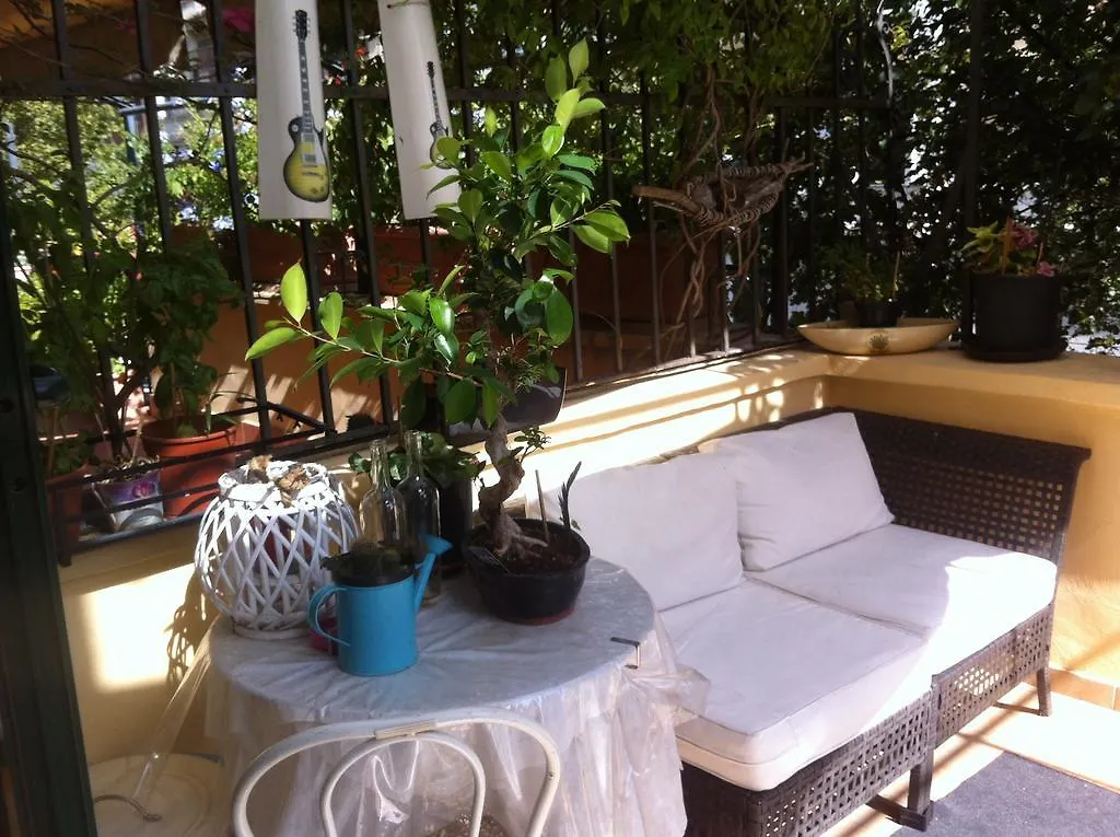 Big Johnny B Bed & Breakfast Rome Italy