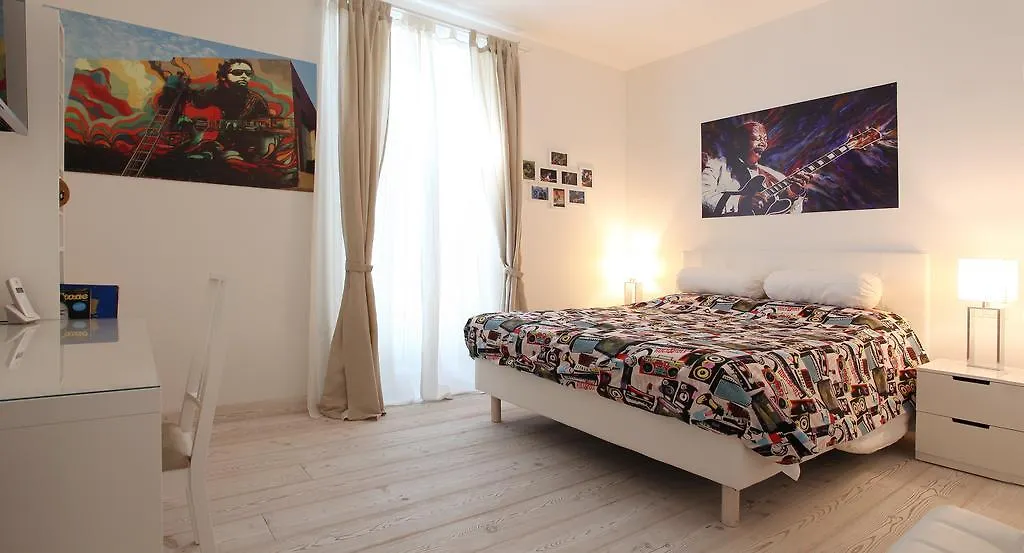 Big Johnny B Bed and Breakfast Rom