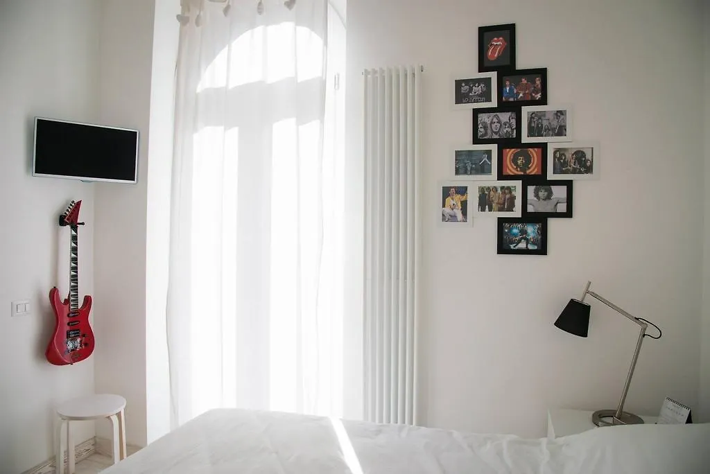 Big Johnny B Bed and Breakfast Rom