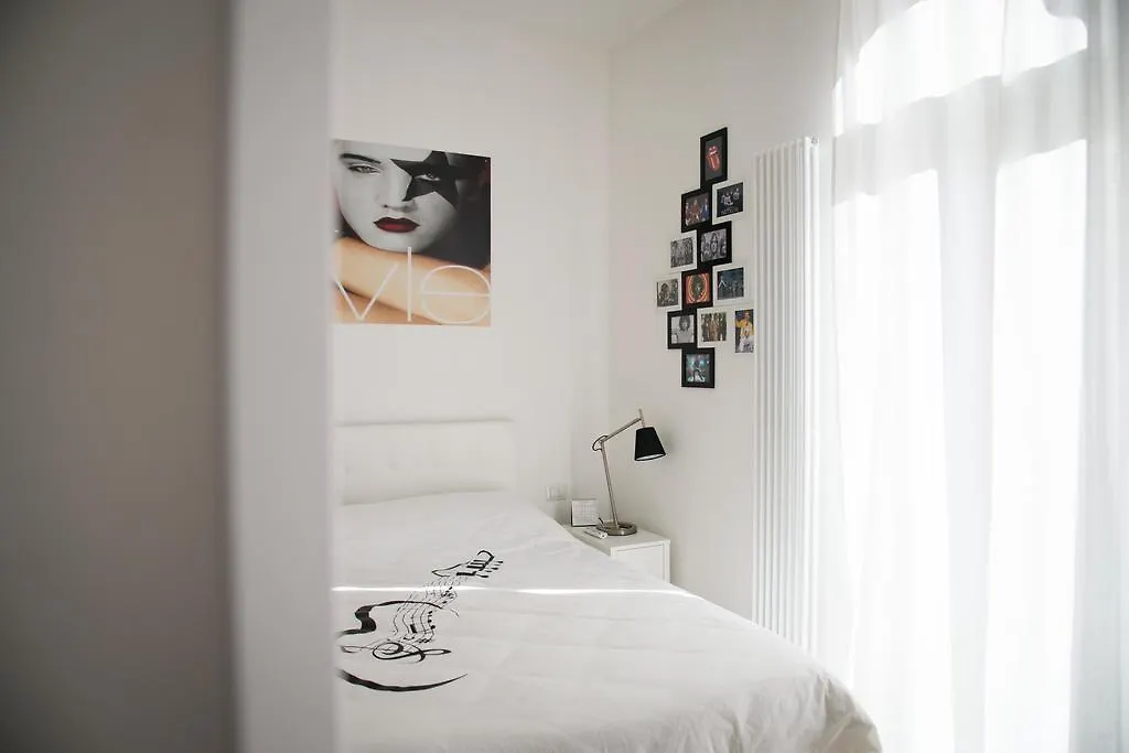 Big Johnny B Bed and Breakfast Rom Bed & Breakfast